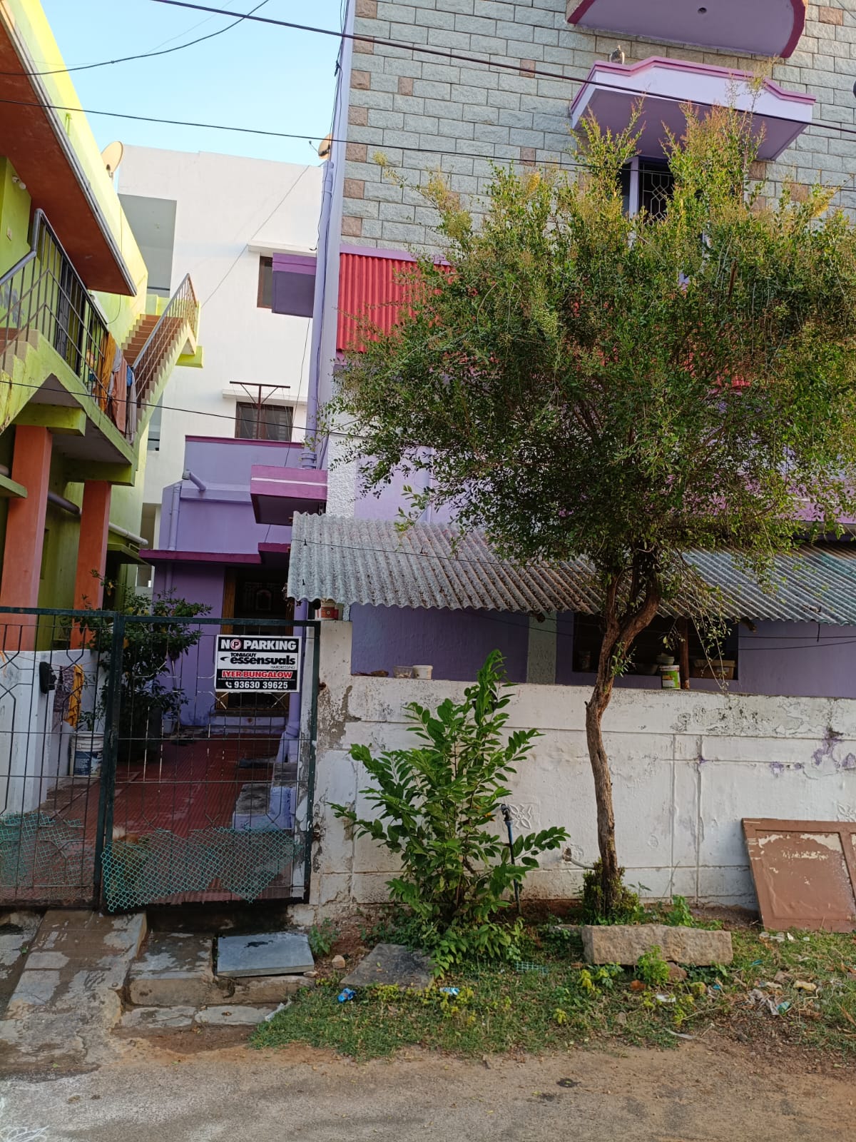 Three independent house inside single proper sale in Thiruppalai ,good for rent